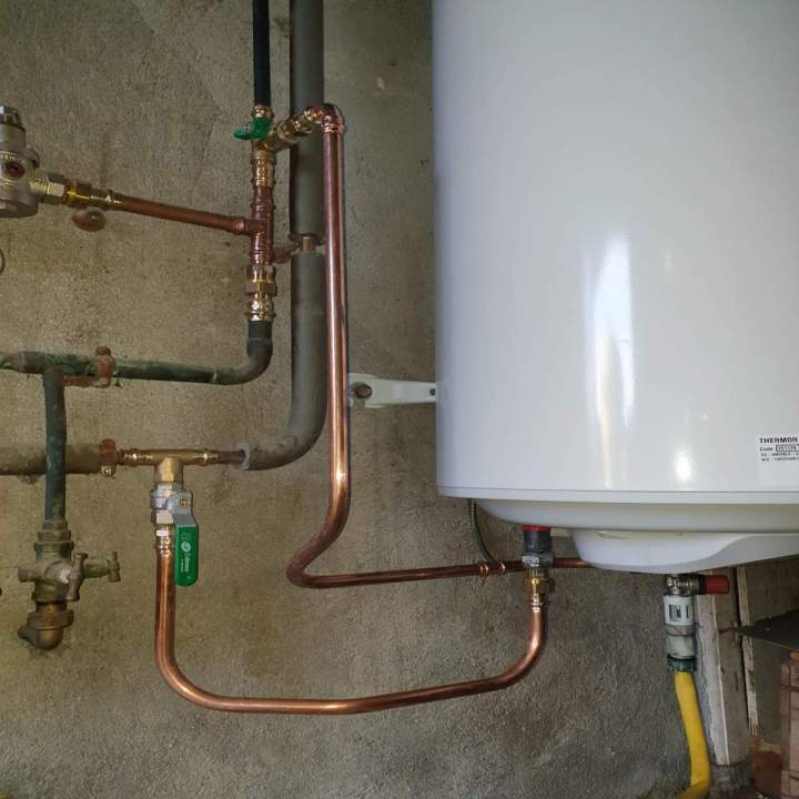 Chauffe eau fonctionnelle Frangy